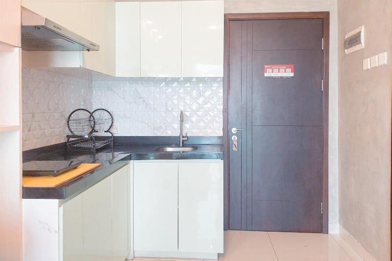 Warm Homey 1BR Brooklyn Alam Sutera By Travelio - image 14