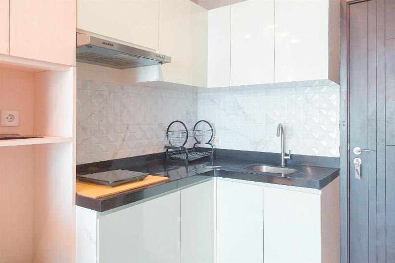 Warm and Homey 1BR at Brooklyn Alam Sutera Apartment By Travelio - image 7