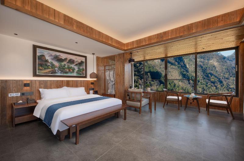 Zhangjiajie Valley Love Original Ecological Hotel - Free pick-up and drop-off Service - 24-hour Self-service coffee - Ice Cubes - Outdoor viewing Platform - Self-service laundry room Dryer - Free photography service in Hotel area - image 17