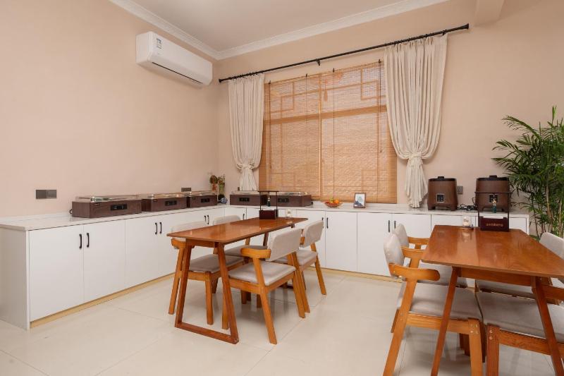 Zhangjiajie Valley Love Original Ecological Hotel - Free pick-up and drop-off Service - 24-hour Self-service coffee - Ice Cubes - Outdoor viewing Platform - Self-service laundry room Dryer - Free photography service in Hotel area - image 30