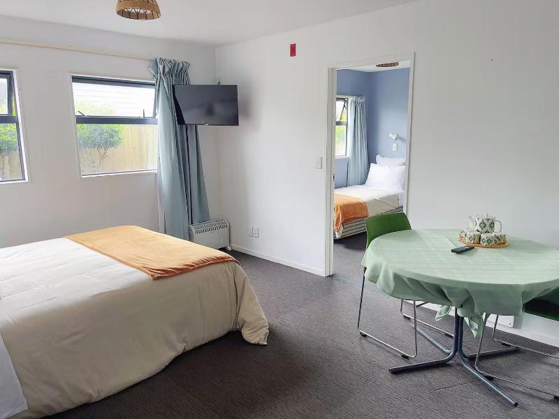 AAA Northlands Motel - image 47
