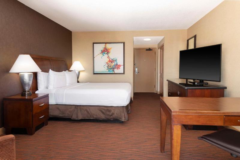 King Room image 4
