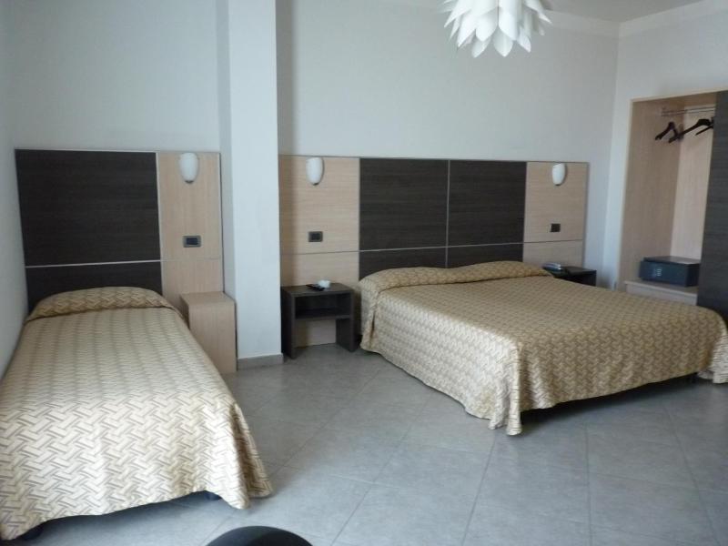 Triple Room image 2