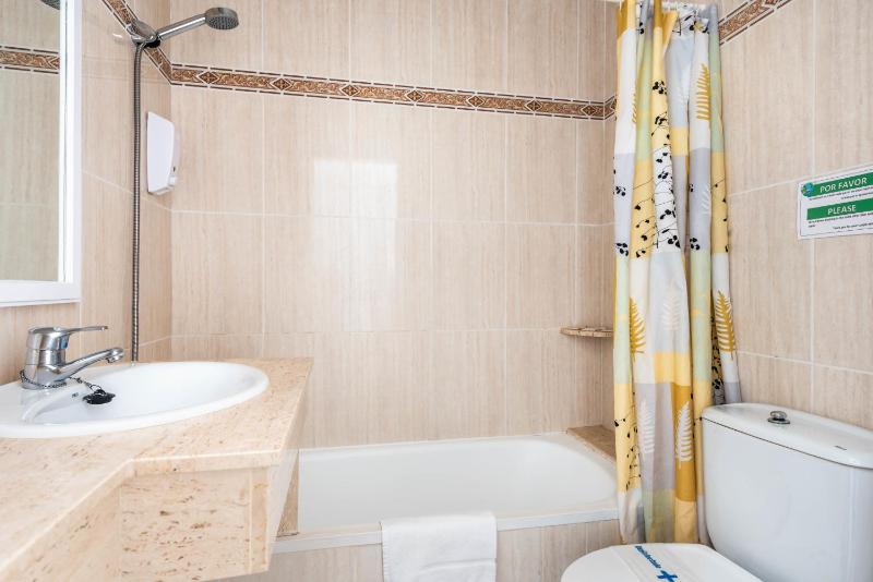 Two-Bedroom Apartment with Sea View image 2