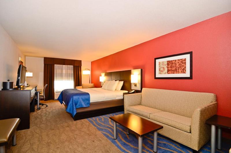 King Room image 3