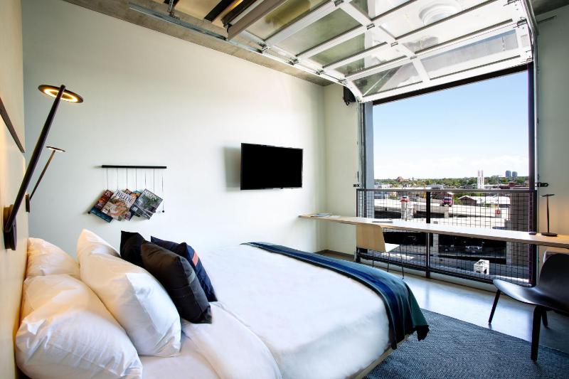 Double Room image 2