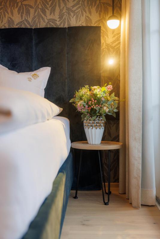 Standard Double Room image 2