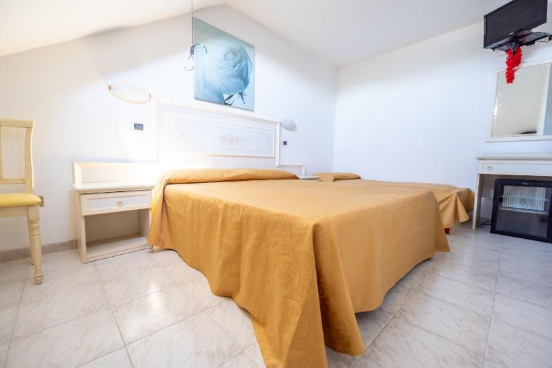 Hotel Florence - image 12