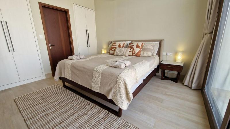 Beachfront Bliss Hawana - image 10