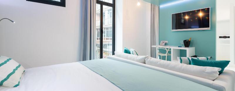 Suite with Balcony image 4