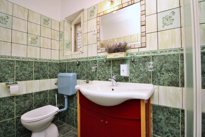 Apartment image 3
