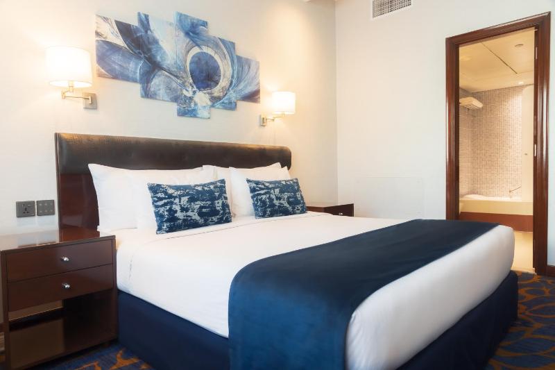 Deluxe Suite One Bedroom - Complimentary Transfer to Bluewater Island and JBR image 1