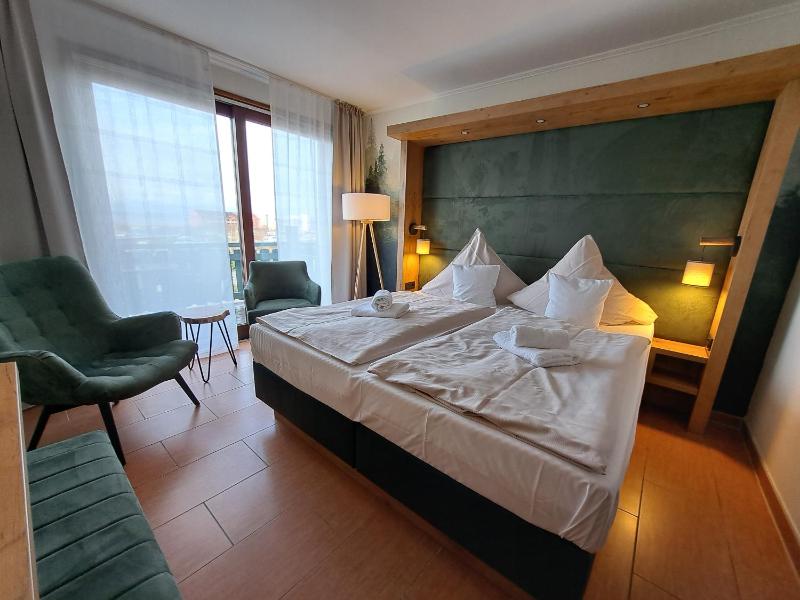 Double or Twin Room with Balcony image 1