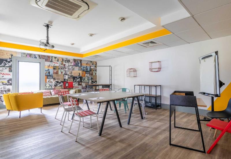 B&B HOTEL Marseille Bonneveine - image 9