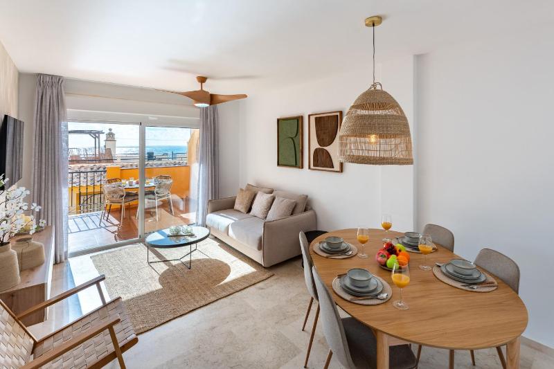 Horizon del Mar 2BD Terrace Sea View & Pool & Parking - image 24