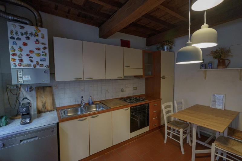 Traditional Florentine 1BR apt - image 15