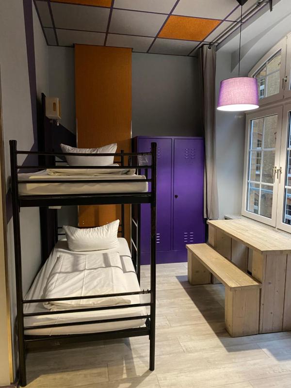 Bed in 6-Bed Mixed Dormitory Room image 1