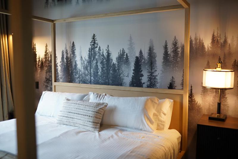 King Room with Balcony image 3