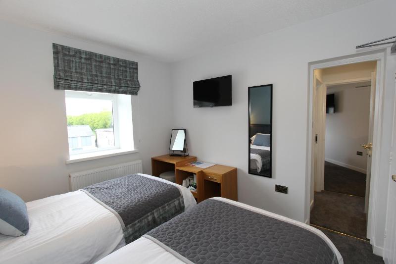 Family Room with Private Bathroom image 1