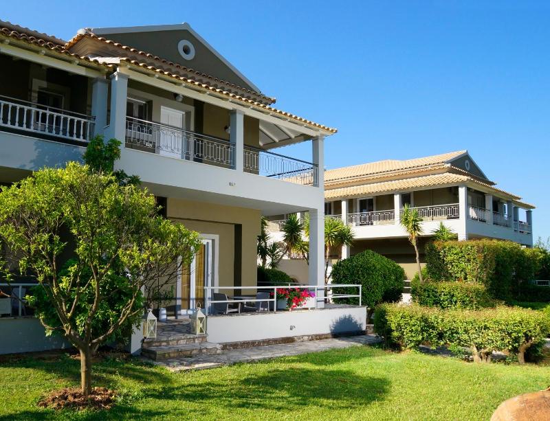 Apartment with Garden View image 1