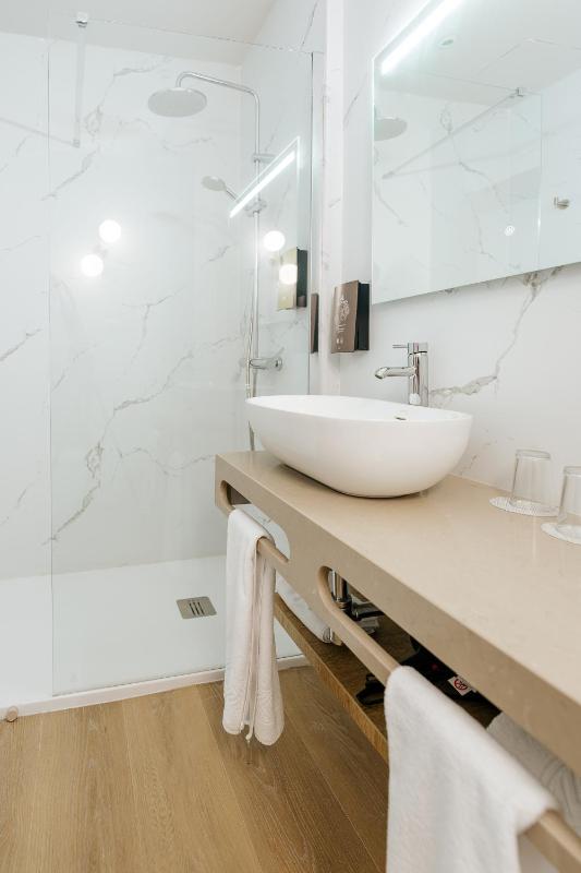Double Room image 1