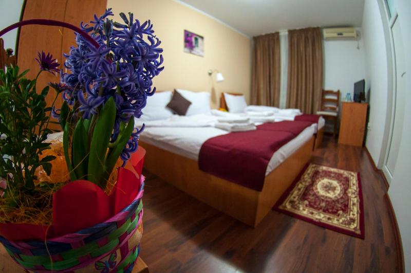 Triple Room image 2