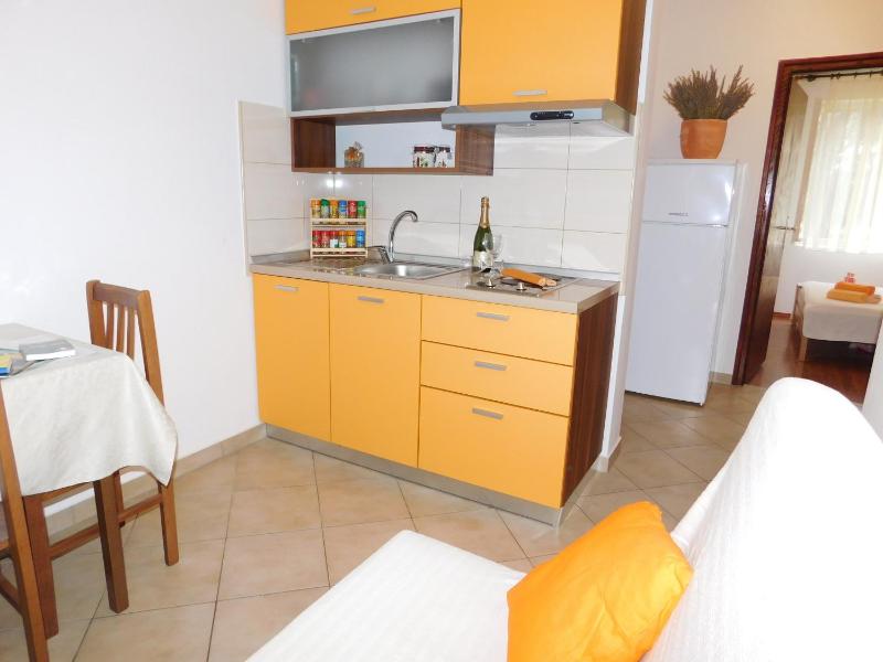 One-Bedroom Apartment image 3