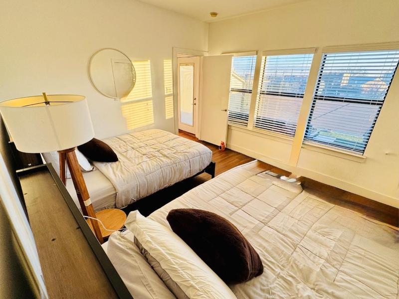 Arbnb-Vintage Modern Luxury-Deep Ellum-Fair Park-Downtown Dallas - image 16