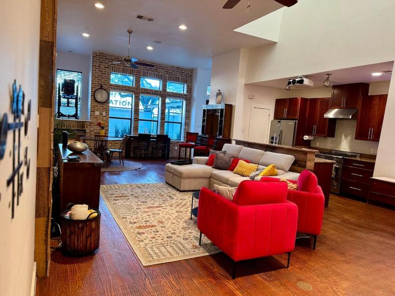 Arbnb-Vintage Modern Luxury-Deep Ellum-Fair Park-Downtown Dallas - image 22