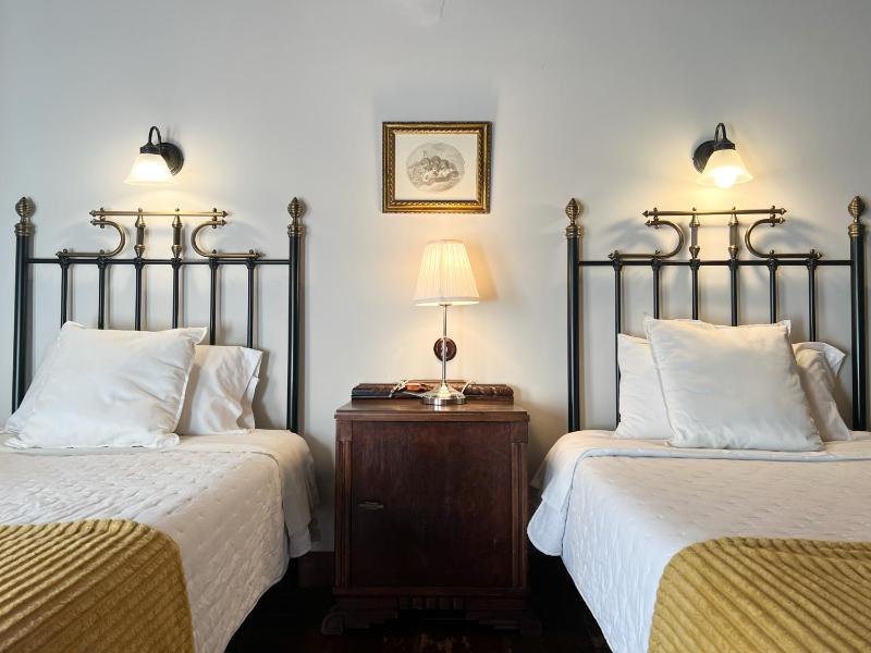 Twin Room with Balcony image 1