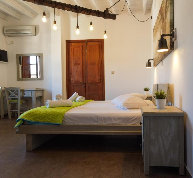 Deluxe Double or Twin Room with Sea View image 3