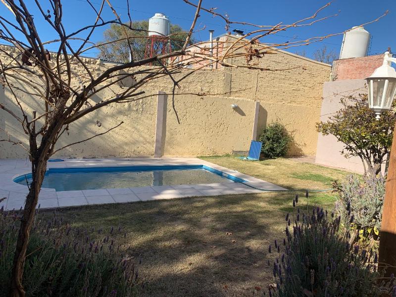 Hermosa Casa con pileta - image 17