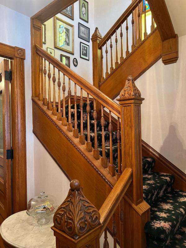Queen Suite image 2