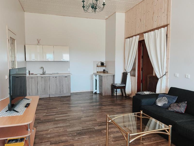 Classic Apartment image 3