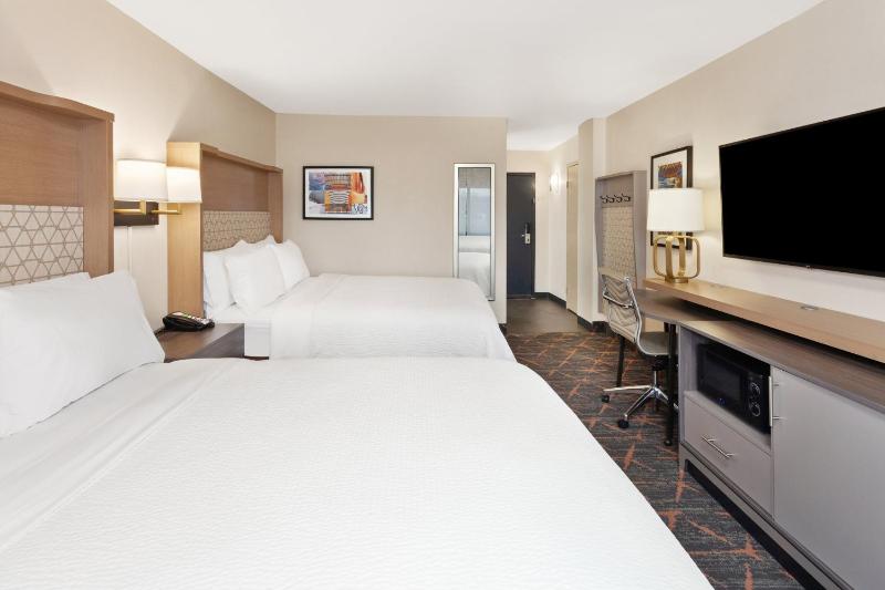 Standard Room with Two Queen Beds image 2