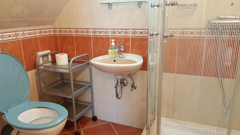 Double Room image 3