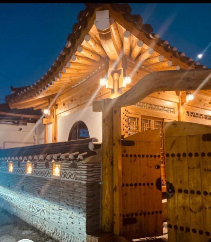 Hanok Prince - image 1