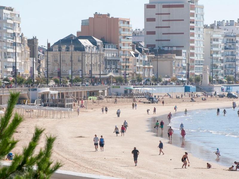 Appartement rénové front de mer aux Sables d'Olonne - FR-1-92-650 - image 14