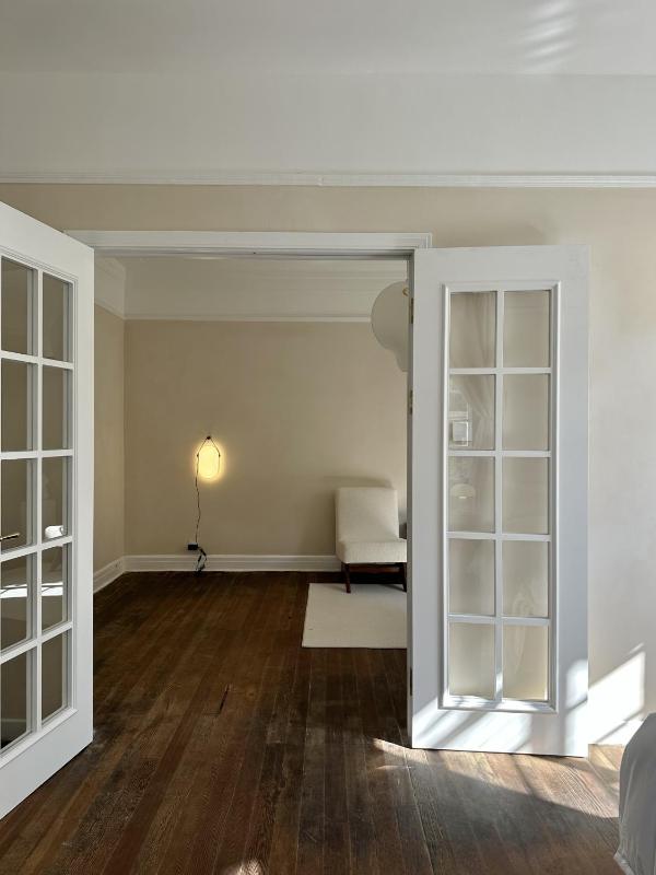 Shanghai Hills& Art Suite 15 - Near Line 1 & 7 Changshu Road Metro - image 4
