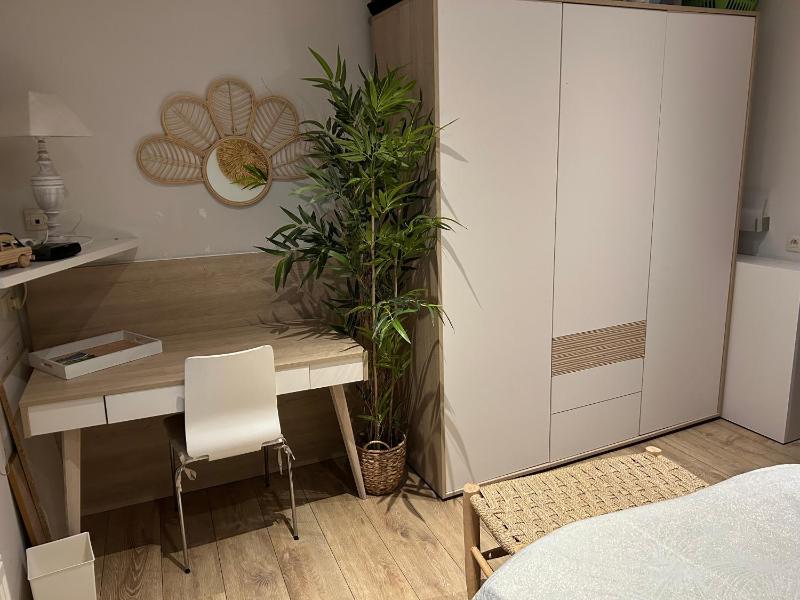 Single Room with Shower image 4