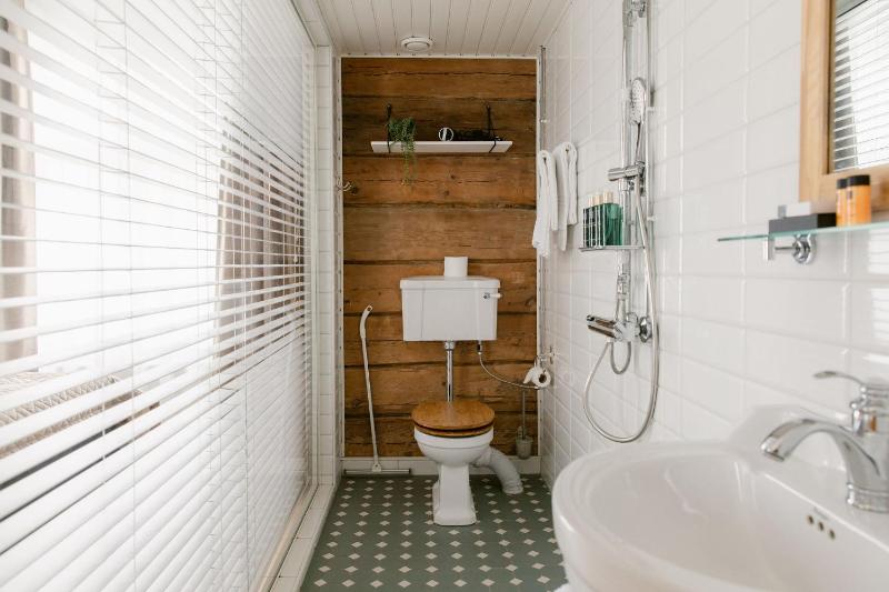 Standard Double Room image 4