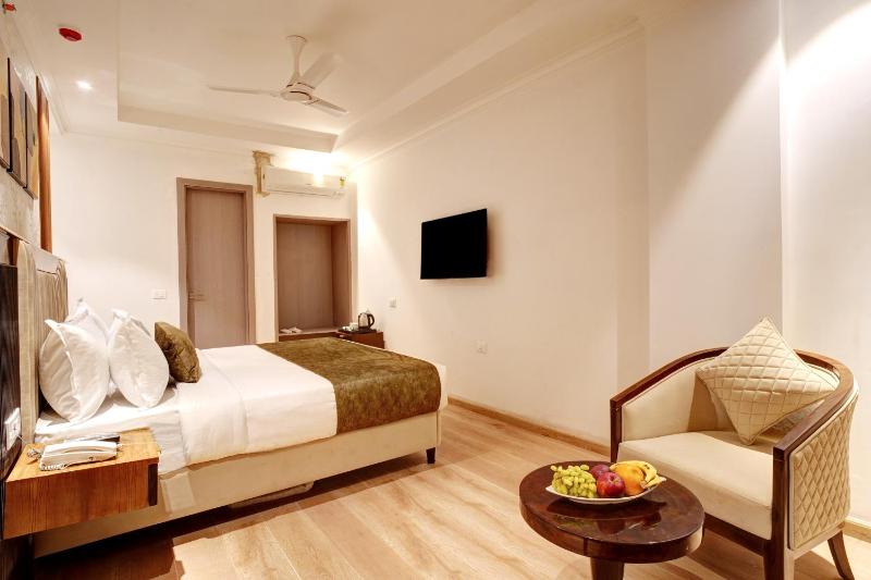 IVA Premium Delhi Airport - FREE Airport Drop - image 2