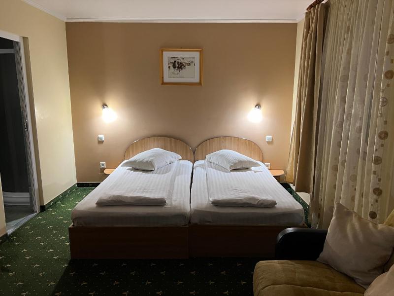 Triple Room image 3