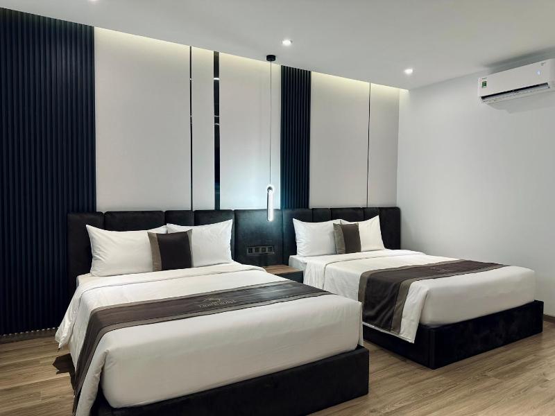 LION 15 Hotel - image 41
