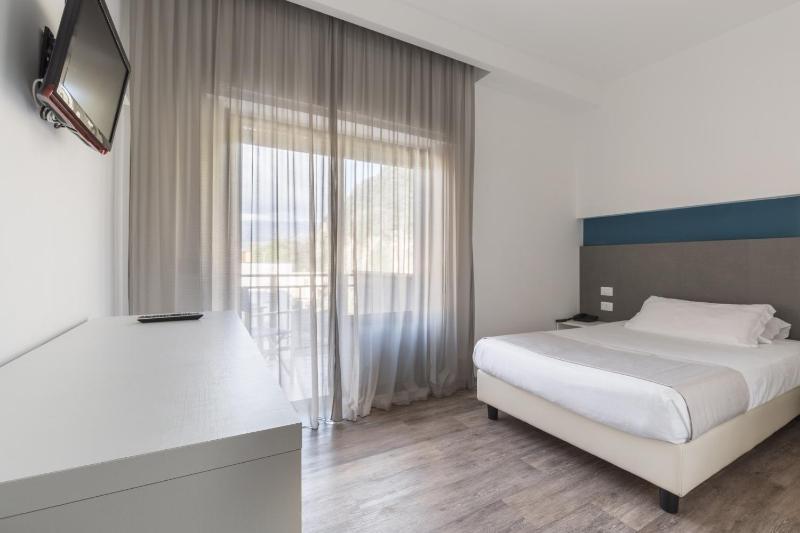 Superior Single Room image 1
