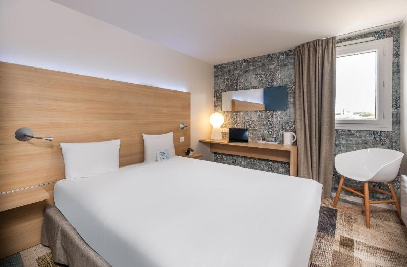 Double Room image 1