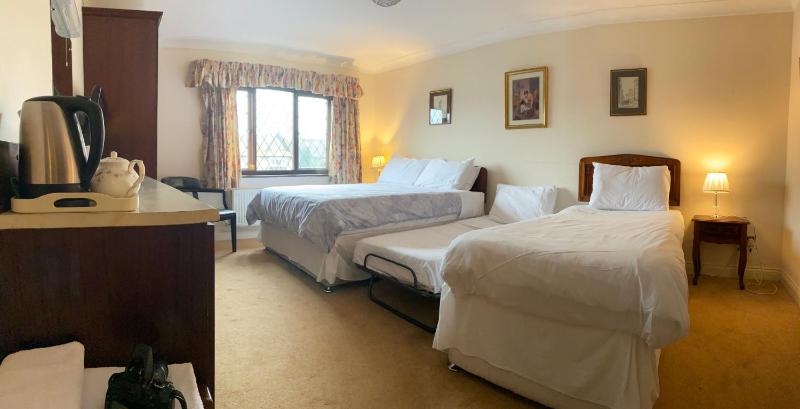 Quadruple Room image 1