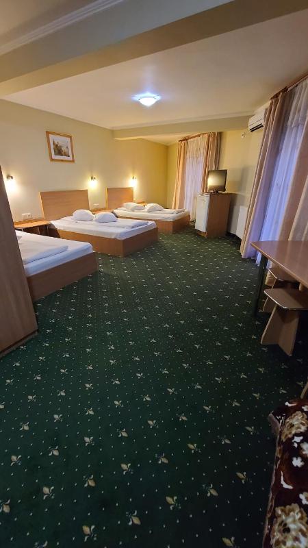 Triple Room image 4
