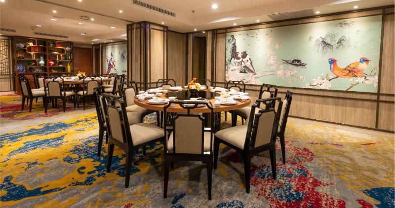 Gumaya Tower Hotel - image 13