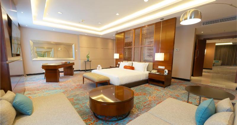Gumaya Tower Hotel - image 19
